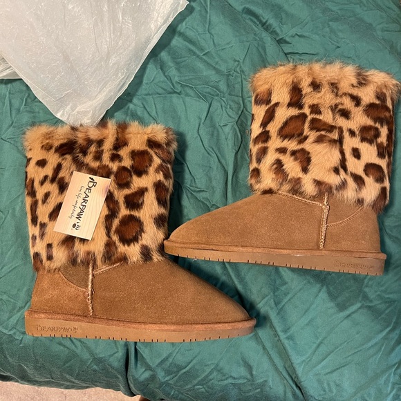 bearpaw cheetah boots